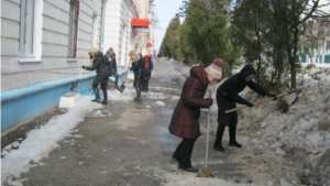 Год экологии: в Чебоксарской детской музыкальной школе №2 им. В.П. Воробьёва стартовал весенний месячник по уборке территории