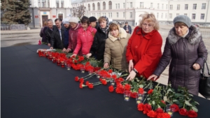 ТОСы Ленинского района почтили память жертв теракта в петербургском метро