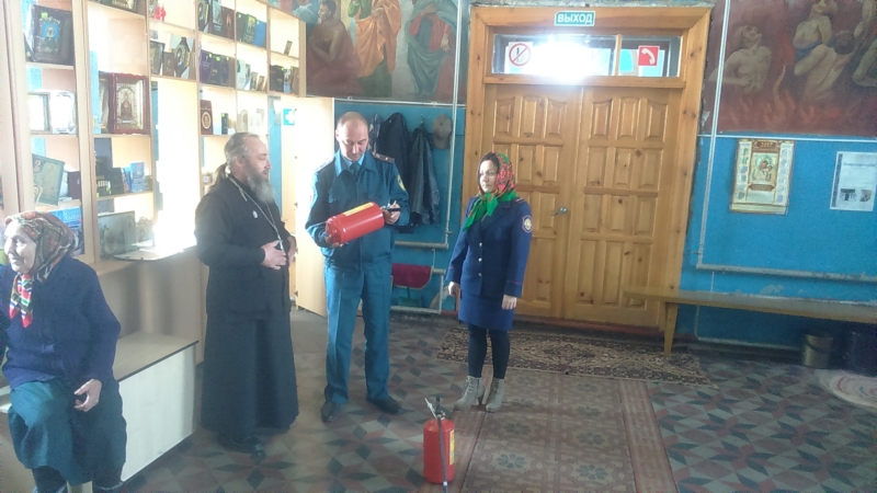 В преддверии Православного праздника Пасхи пожарными проведено обследование церквей