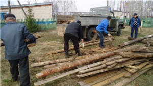 В Комсомольском районе провели субботник