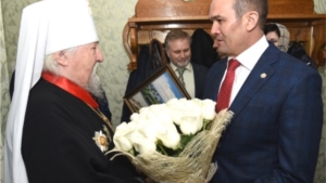 Глава Чувашии Михаил Игнатьев поздравил митрополита Чебоксарского и Чувашского Варнаву с Днем рождения