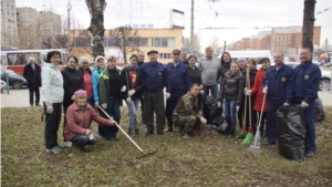 Работники ГКЧС Чувашии внесли свой вклад в чистоту города