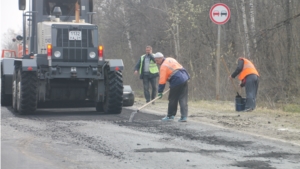 На дорогах Шумерлинского района активно ведутся ремонтные работы