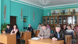 Анатолий Мясников провел совещание в районной библиотеке