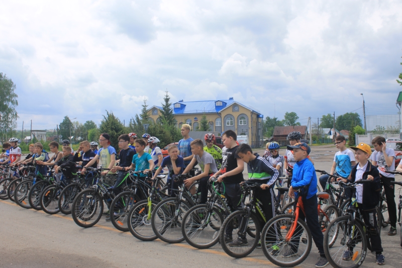 В Козловке состоялся IV традиционный открытый велопробег в честь прославленной землячки Надежды Пашковой