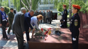 В День памяти и скорби заместитель министра здравоохранения Чувашской Республики Алексей Кизилов посетил ветеранов на дому