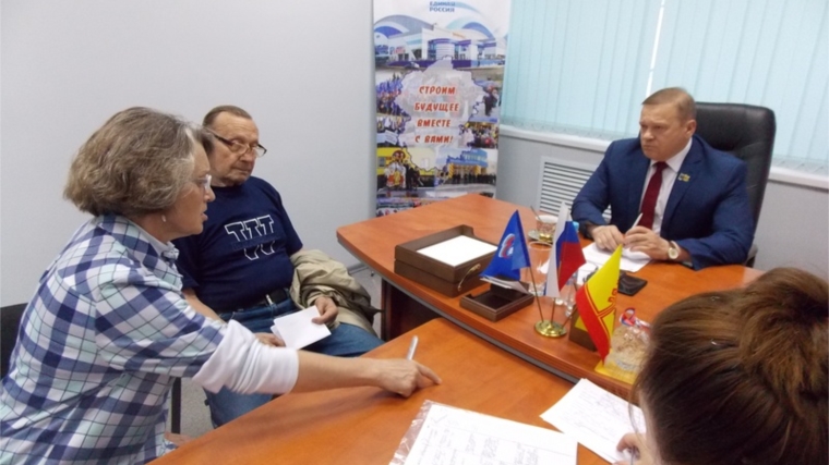 Виктор Горбунов провел прием граждан по личным вопросам