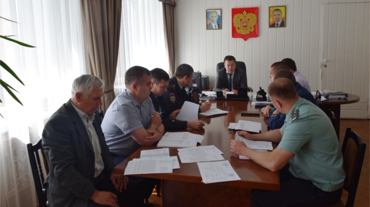 Московский район: глава администрации района провел планерку с руководителями контрольно-надзорных органов