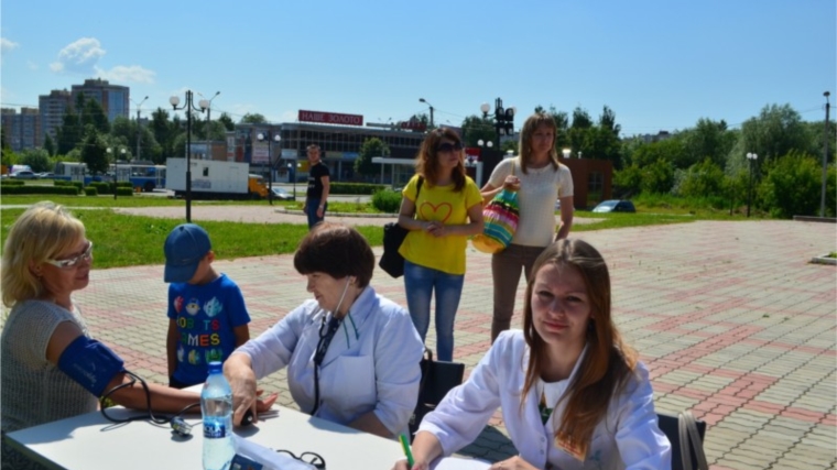 В Новочебоксарске продолжают работу мобильные медицинские комплексы