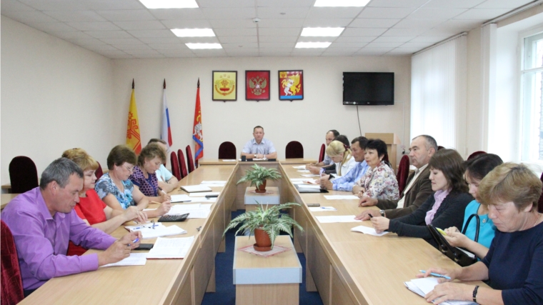 Глава администрации Красночетайского района провел очередное рабочее совещание с главами сельских поселений