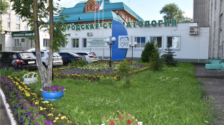 Лето радует чебоксарцев цветами