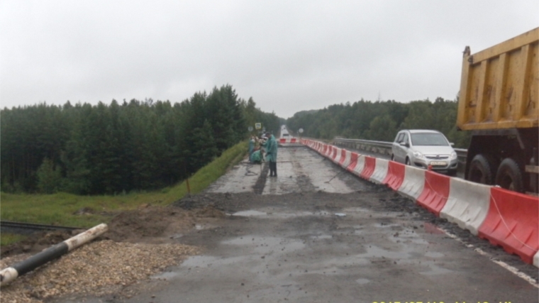 В Алатырском районе на автодороге «Аниш» ведется капитальный ремонт путепровода