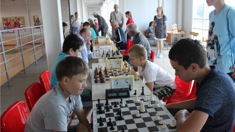 В Ядринском районе проходят соревнования по быстрым шахматам