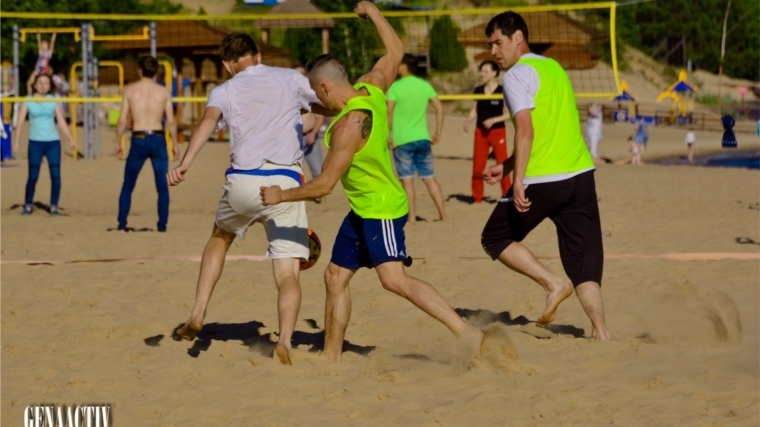 Праздник спорта на Левобережном пляже : прошел Открытый Кубок города Чебоксары по пляжному футболу