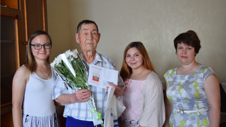 Участнику Великой Отечественной войны Якимову Илье Якимовичу вручили поздравительный адрес от Президента России
