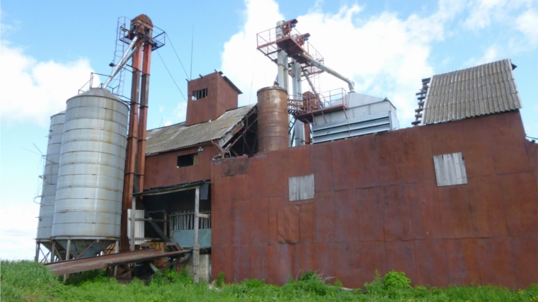 В хозяйствах Вурнарского района готовятся к приемке зерна нового урожая