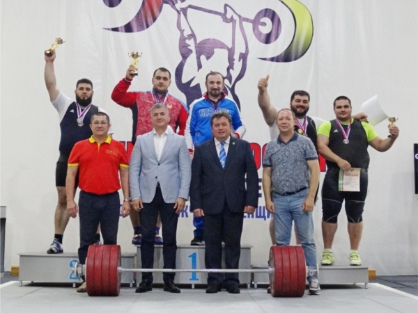 Спортсмены и зрители остались довольны чемпионатом России по тяжелой атлетике