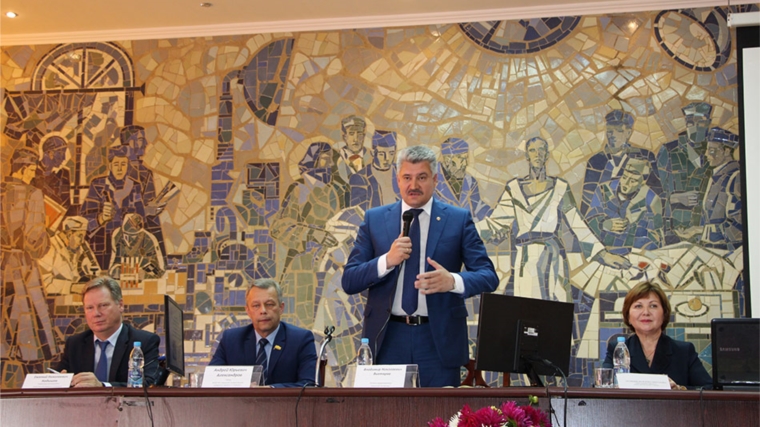 Состоялась встреча министра здравоохранения Чувашской Республики Владимира Викторова с профессорско-преподавательским составом ЧГУ им. И.Н. Ульянова