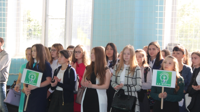 «Химпром» поздравляет студентов подшефных ссузов с Днем знаний