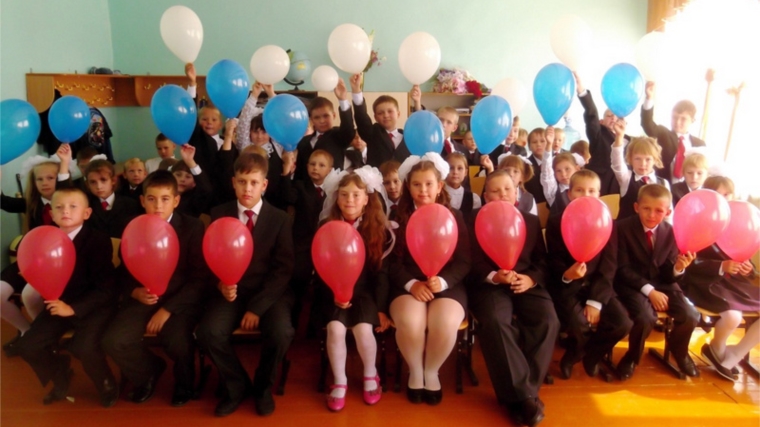 Единый тематический урок «Россия, устремленная в будущее» в Чуварлейской средней школе прошел при большой активности учащихся