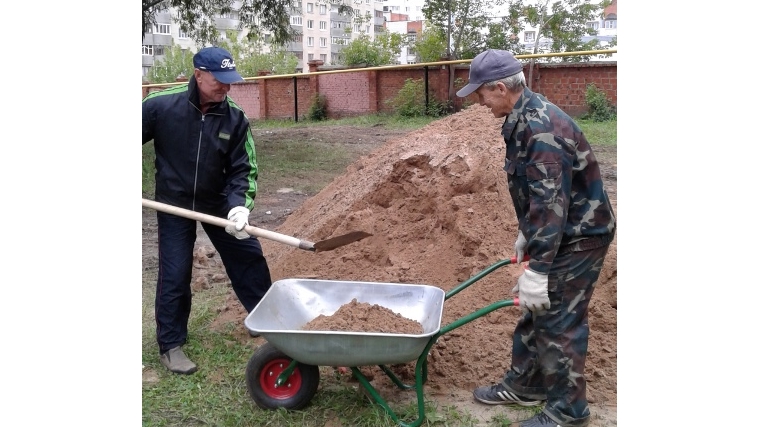 Московский район: неравнодушные горожане принимают участие в благоустройстве дворов