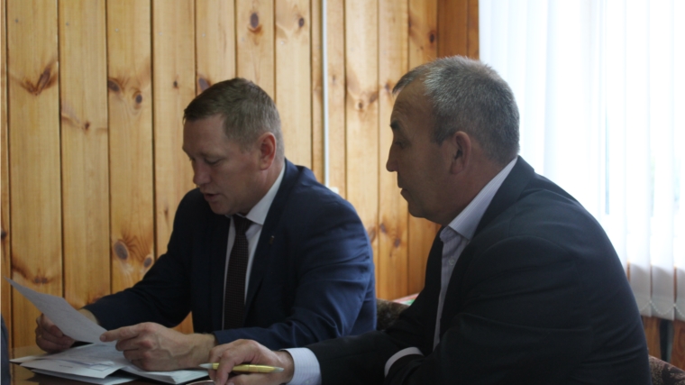 В администрации Шемуршинского района состоялось оперативное совещание с руководителями сельскохозяйственных предприятий