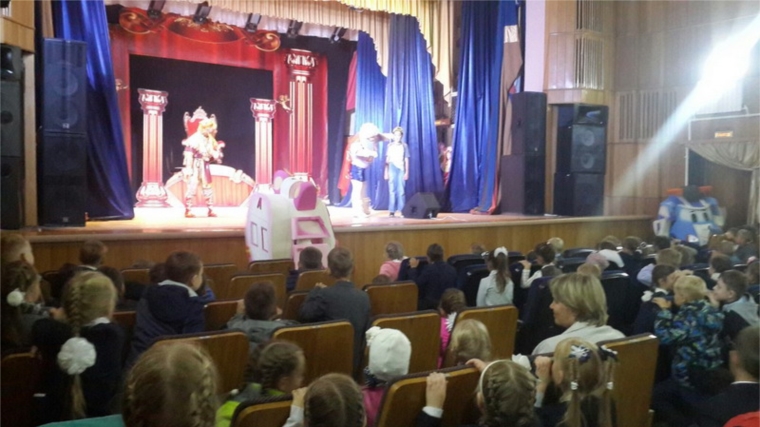 Юных шумерлинцев «посвятили» в первоклассники