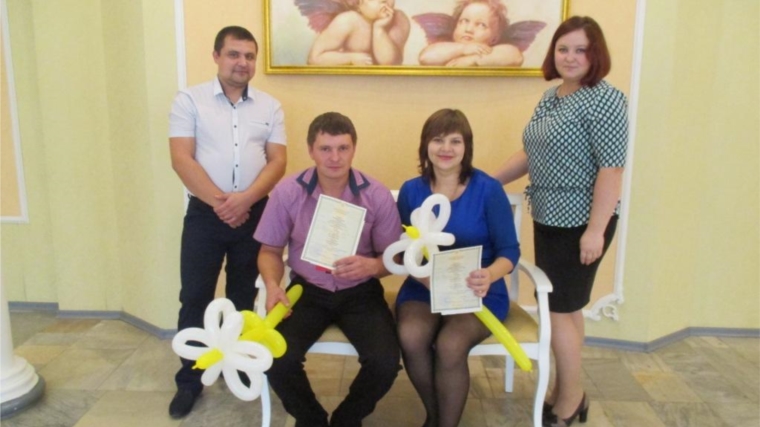 В Алатырском районе родителями первой двойни 2017 года стали супруги Ильичевы из п.Алтышево