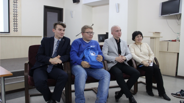 На дискуссионной площадке «Поговорим о трезвости» молодежь наметила план проведения культурно-просветительских мероприятий на антиалкогольную тематику