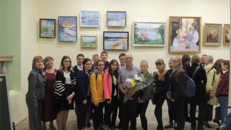 Ко Дню города Шумерля открылась выставка картин местного художника Ильи Сафронова