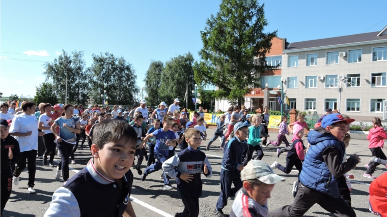_Яльчикский район присоединился к Всероссийскому дню бега «Кросс Нации - 2017»