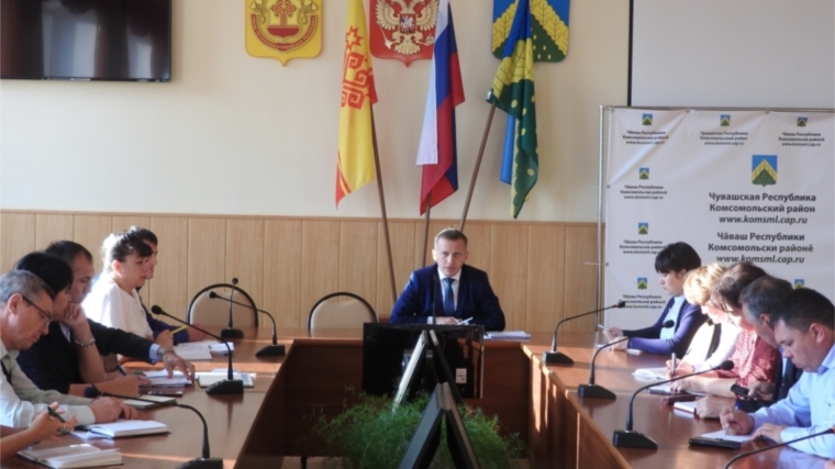 На еженедельной планерке главы администрации Комсомольского района обсуждены актуальные вопросы