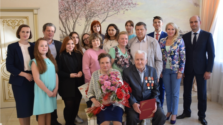 В Московском районе г. Чебоксары чествовали семейную пару Лазаревых с 60-летием совместной жизни