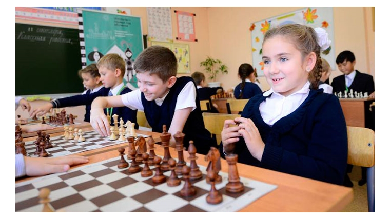 В 13 школах Чебоксар дети учатся игре в шахматы