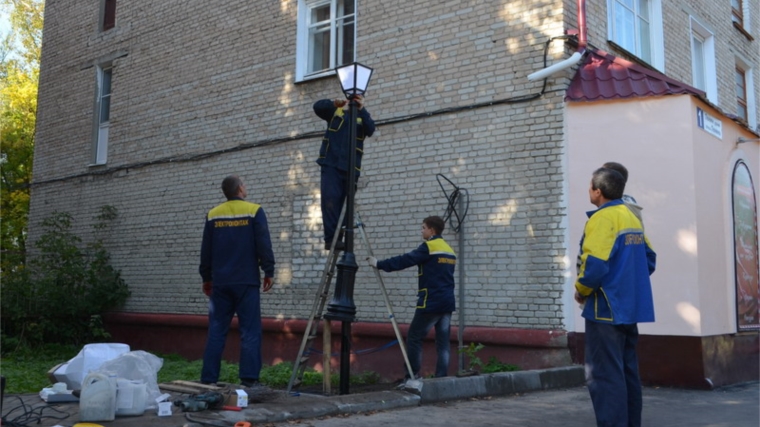 Продолжаются работы по благоустройству центральной улицы города Шумерля в рамках реализации проекта «Формирование комфортной городской среды»