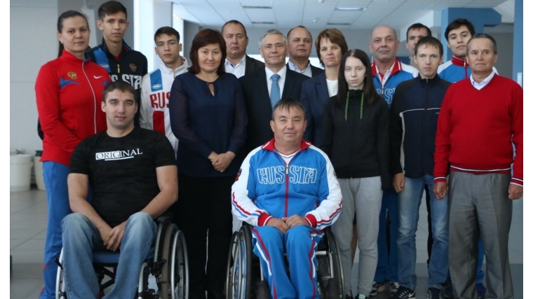 Первый вице-президент Паралимпийского комитета России Павел Рожков встретился со спортсменам-инвалидами Чувашии