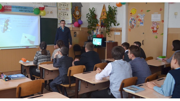 В школах города Шумерля проходят интерактивные уроки по отработке навыков правил дорожного движения