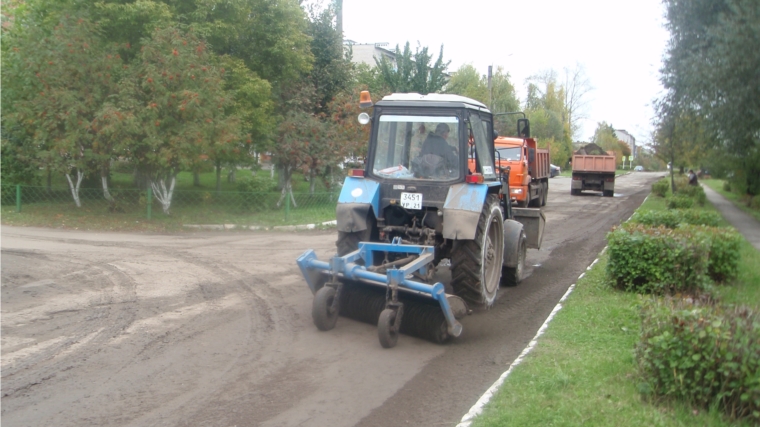 Продолжается ремонт дороги и очистка асфальта в поселке Вурнары