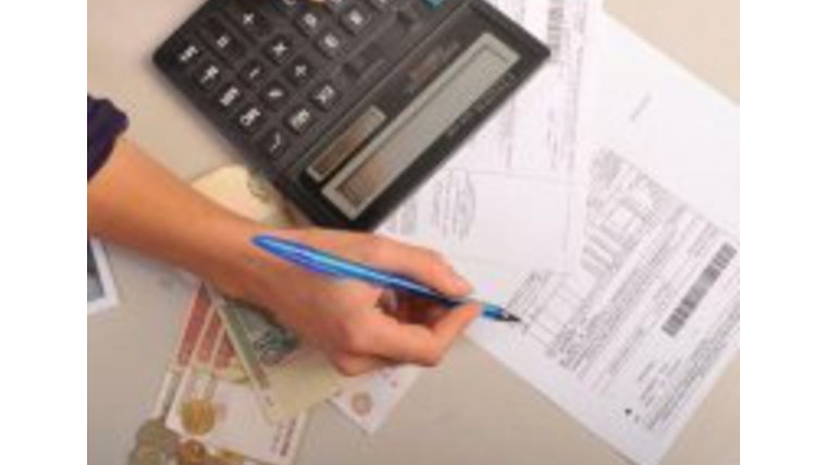 При задолженности за ЖКУ выплата субсидии приостанавливается