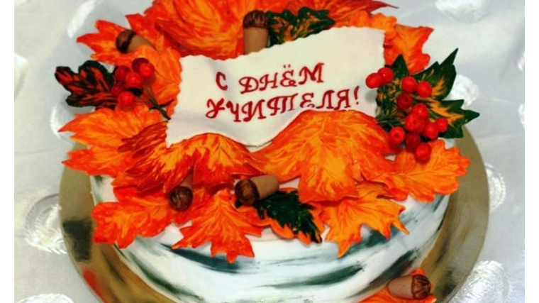 Депутат Госсовета Чувашии Елена Бадаева поздравила учителей юго-западного района столицы с профессиональным праздником