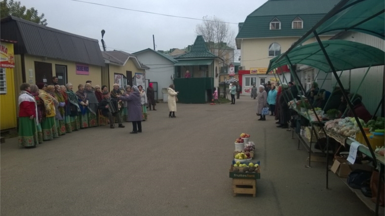 Сельскохозяйственная ярмарка в Шумерле сопровождается номерами художественной самодеятельности