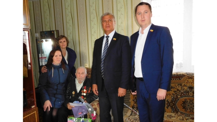 90-летний юбилей отметил житель г. Новочебоксарск, труженик тыла и ветеран труда Валериан Леонтьевич Леонтьев
