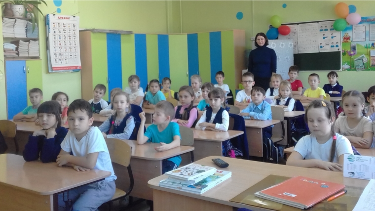 В рамках Года экологии и Дня работников заповедного дела, в библиотеке семейного чтения г.Канаш прошла профориентационная мозаика «Заповедный напев, заповедная даль»
