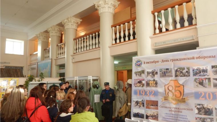 Выставка, посвященная 85-летию Гражданской обороны успешно экспонируется в выставочном зале краеведческого музея города Канаш