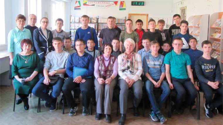 Представители Немецкого и Узбекского культурных центров рассказали студентам Чебоксарского техникума транспортных и строительных технологий об истории, обычаях и традициях своих народов