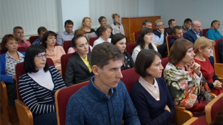 Калининский район: в рамках Единого информдня состоится 9 встреч с трудовыми коллективами
