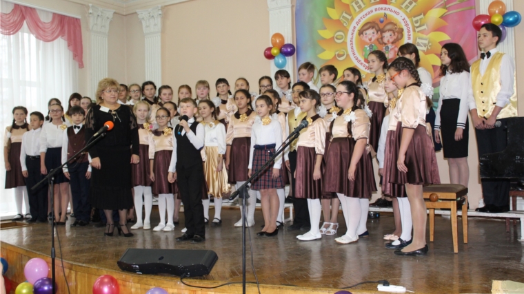 В городе Канаш состоялось торжественное открытие X Межрегиональной детская вокально - хоровая ассамблея «Солнечный круг»