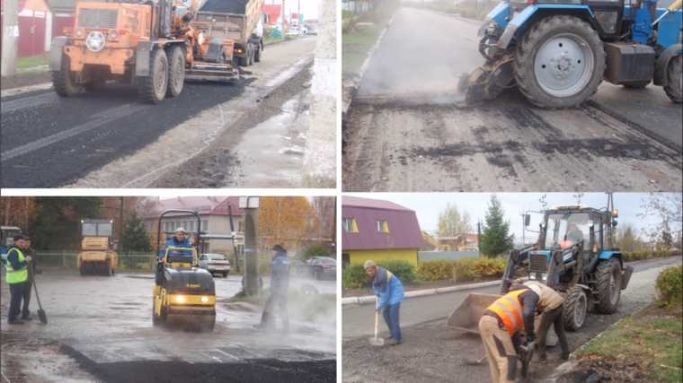 В поселке Вурнары ведется ремонт сразу нескольких дорог.
