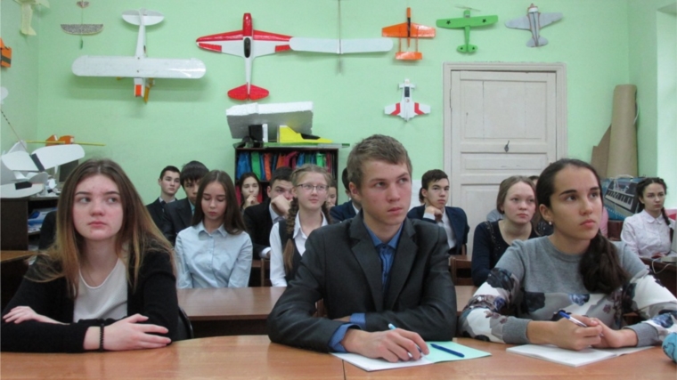Очередная сессия Школы молодежного актива в Ядринском районе была посвящена созданию детского парламента в школах