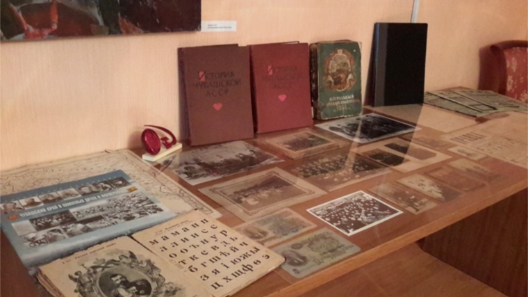 В Доме-музее Н.Д. Мордвинова открылась выставка, посвященная 90-летию Ядринского района